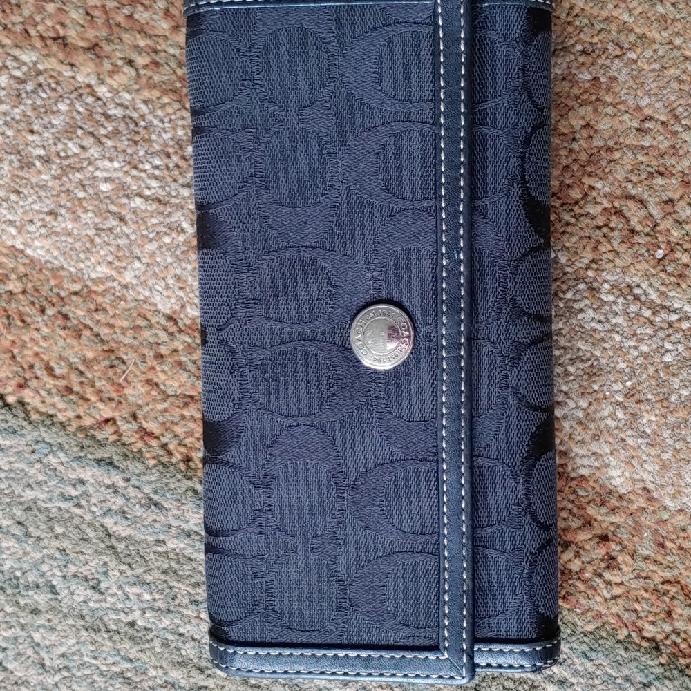 Coach long wallet black